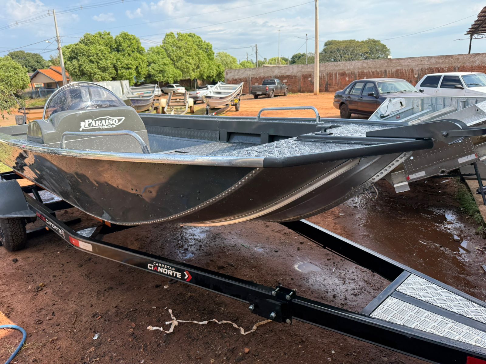 Barco de alumínio modelo 2